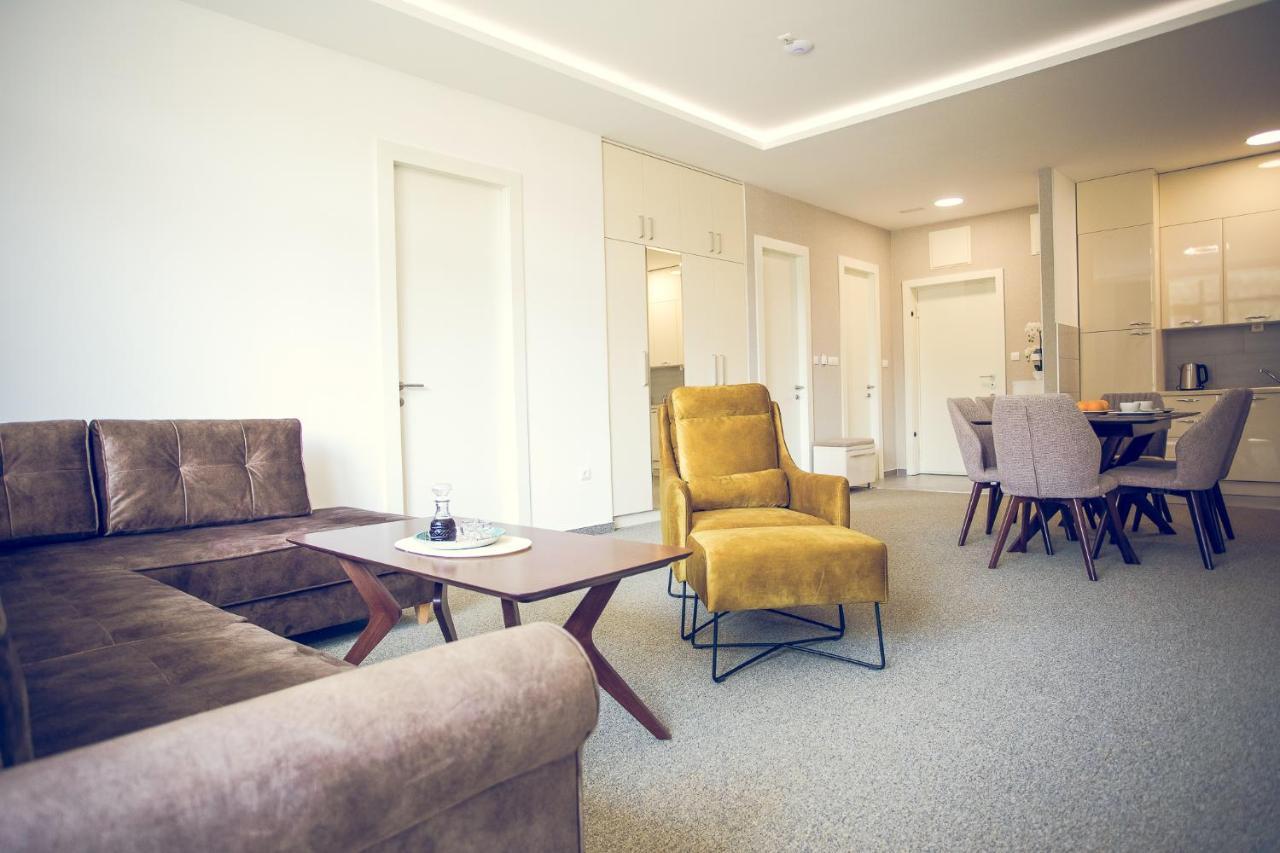 Apartmani Sl Luxury Banja Luka Exterior foto